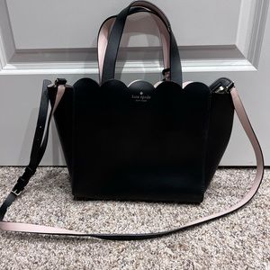 Kate spade purse, black with scallops